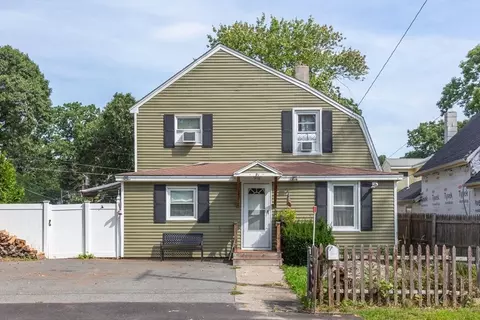 91 Lake St, Tewksbury, MA 01876