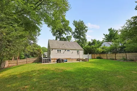 Exterior - 50 Rustic Rd, Walpole, MA 02032 photo 6 of 9