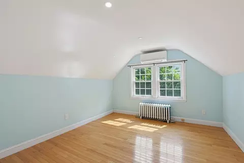 Bedroom - 50 Rustic Rd, Walpole, MA 02032 photo 5 of 12