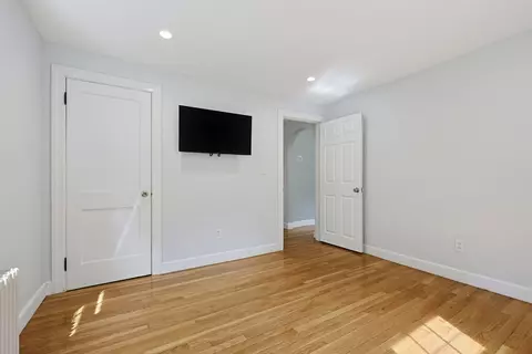 Bedroom - 50 Rustic Rd, Walpole, MA 02032 photo 3 of 12