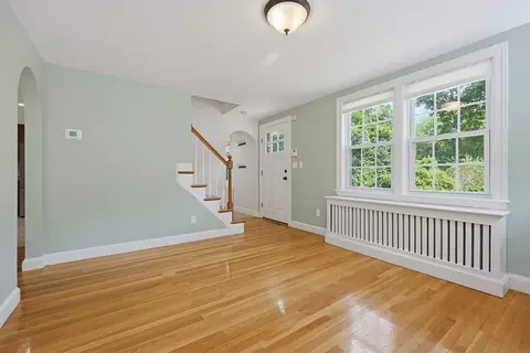 Living - 50 Rustic Rd, Walpole, MA 02032 photo 4 of 7