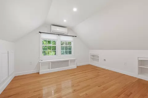 Bedroom - 50 Rustic Rd, Walpole, MA 02032 photo 9 of 12