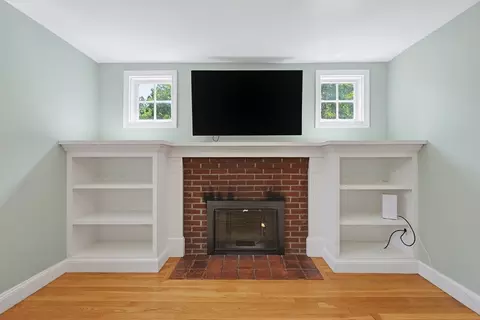 Living - 50 Rustic Rd, Walpole, MA 02032 photo 7 of 7