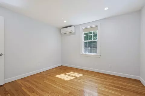 Bedroom - 50 Rustic Rd, Walpole, MA 02032 photo 4 of 12