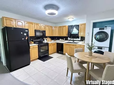 93 Center Depot Rd #53, Charlton, MA 01507