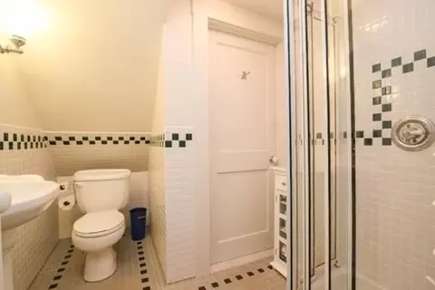 Bath - 79 Dennison St, Gloucester, MA 01930 photo 1 of 2