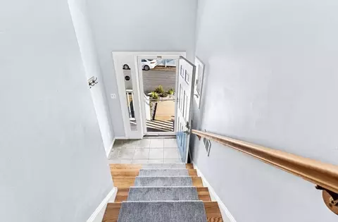 Entry Way - 700 Shore Dr #9-901, Fall River, MA 02721 photo 1 of 2