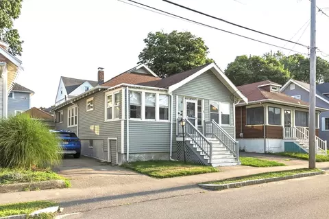 87 Edwin St, Quincy, MA 02171