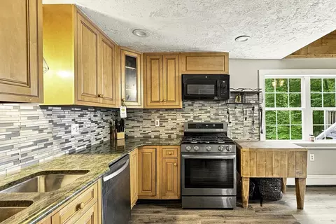 Kitchen - 188 Maple St, Douglas, MA 01516 photo 3 of 8
