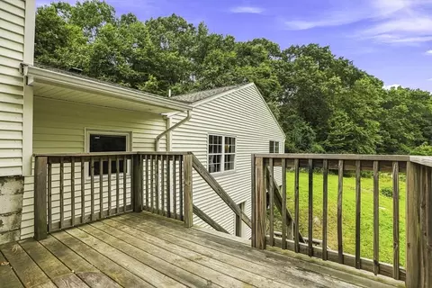 Exterior - 188 Maple St, Douglas, MA 01516 photo 7 of 10