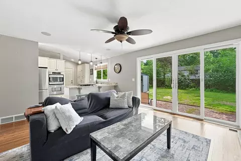 55 Lindsay Rd, Springfield, MA 01128 photo 14