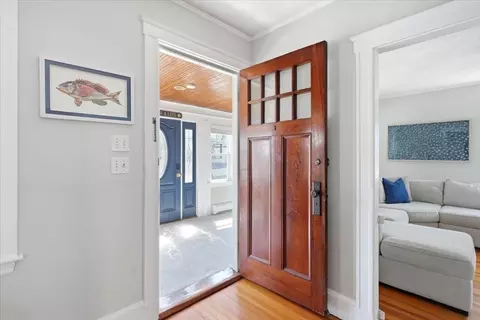 Entry Way - 20 Berkley Rd, Hull, MA 02045 photo 3 of 7