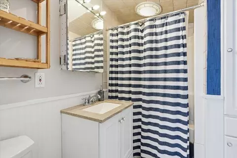 Bath - 20 Berkley Rd, Hull, MA 02045 photo 1 of 2