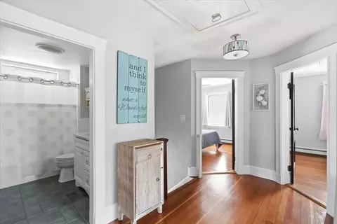 Entry Way - 20 Berkley Rd, Hull, MA 02045 photo 7 of 7