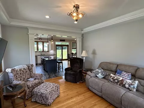 Living - 139 Blanchard St, Chicopee, MA 01020 photo 2 of 2
