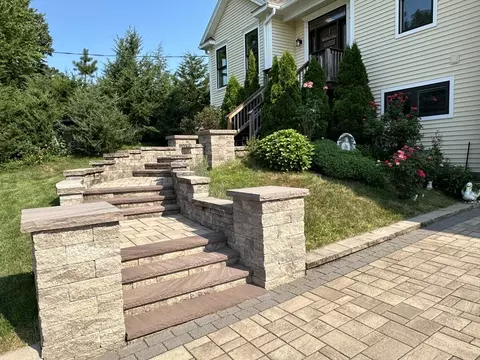 Exterior - 139 Blanchard St, Chicopee, MA 01020 photo 3 of 8