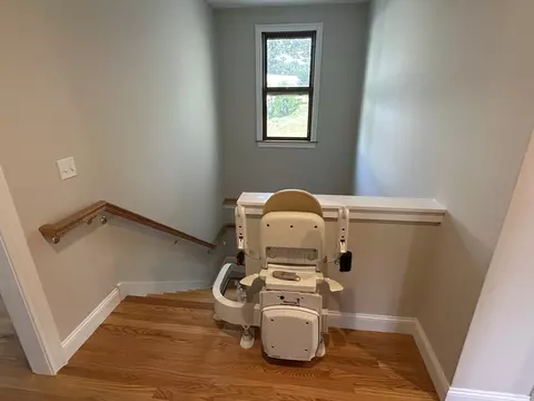 Entry Way - 139 Blanchard St, Chicopee, MA 01020 photo 3 of 3
