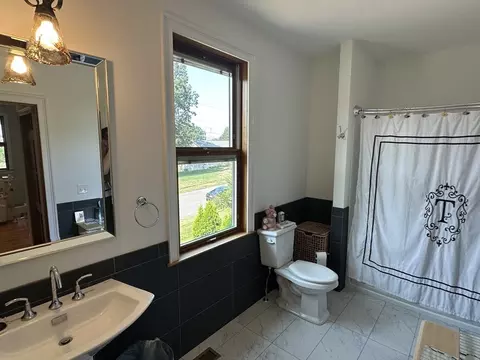 Bath - 139 Blanchard St, Chicopee, MA 01020 photo 6 of 7