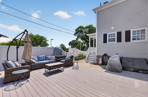 Exterior - 208 Hudson St, Fall River, MA 02720 photo 3 of 8