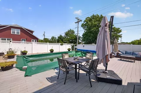 Exterior - 208 Hudson St, Fall River, MA 02720 photo 6 of 8