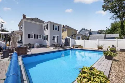 Exterior - 208 Hudson St, Fall River, MA 02720 photo 5 of 8