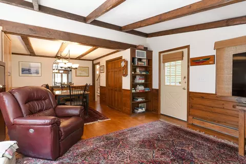Living - 32 Mcgregory Rd, Sturbridge, MA 01566 photo 1 of 5