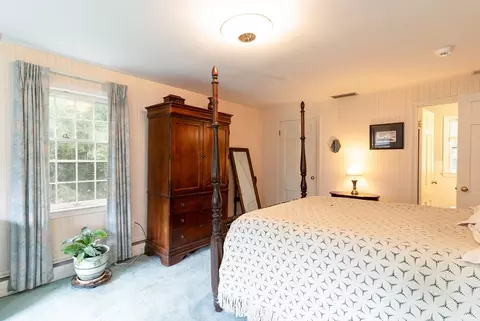 Bedroom - 32 Mcgregory Rd, Sturbridge, MA 01566 photo 2 of 6