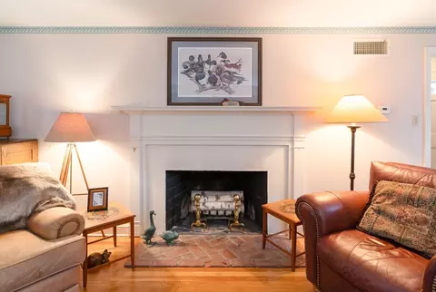 Living - 32 Mcgregory Rd, Sturbridge, MA 01566 photo 5 of 5