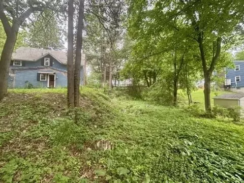 Exterior - 76 Summer Ave, Reading, MA 01867 photo 6 of 14