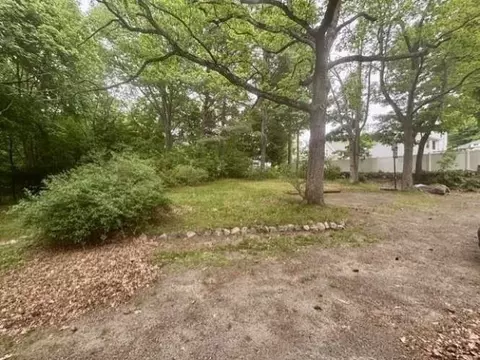Exterior - 76 Summer Ave, Reading, MA 01867 photo 12 of 14