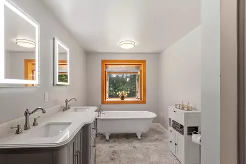 Bath - 79 Bathrick Rd, Westminster, MA 01473 photo 1 of 5