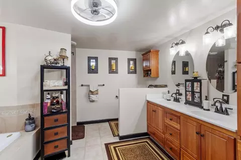 Bath - 79 Bathrick Rd, Westminster, MA 01473 photo 4 of 5