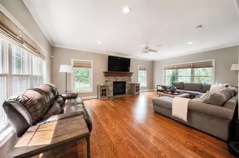 Living - 4 E Meadow Ln, Middleton, MA 01949 photo 1 of 2