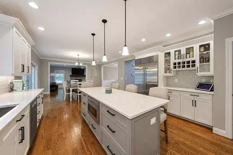 Kitchen - 4 E Meadow Ln, Middleton, MA 01949 photo 1 of 4