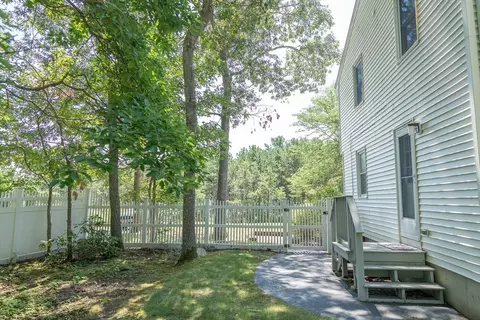 Exterior - 10 Pinehurst Dr, Bourne, MA 02532 photo 7 of 10
