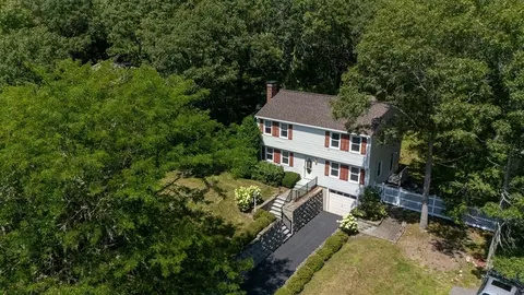 View/Area - 10 Pinehurst Dr, Bourne, MA 02532 photo 3 of 5