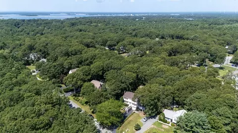 View/Area - 10 Pinehurst Dr, Bourne, MA 02532 photo 4 of 5