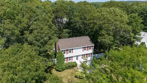 View/Area - 10 Pinehurst Dr, Bourne, MA 02532 photo 2 of 5