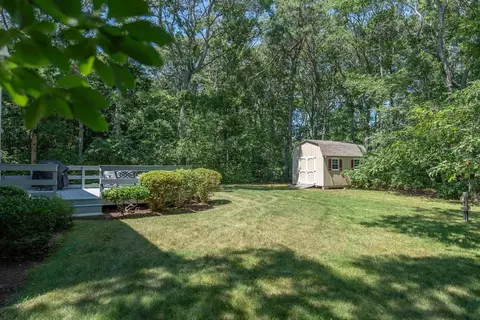 Exterior - 10 Pinehurst Dr, Bourne, MA 02532 photo 4 of 10