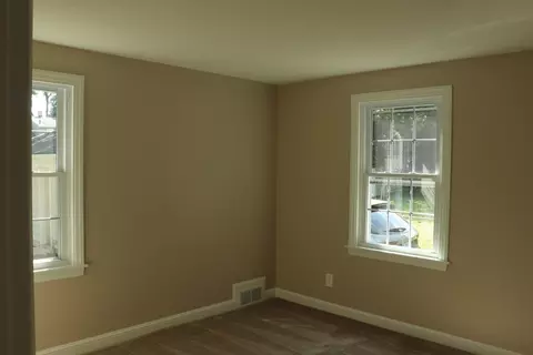 Bedroom - 45 Vail, Springfield, MA 01118 photo 3 of 5