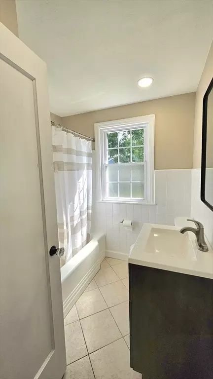 Bath - 45 Vail, Springfield, MA 01118 photo 1 of 1