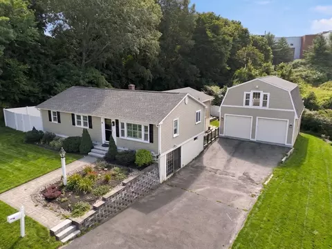 10 Hunter Dr, Newburyport, MA 01950