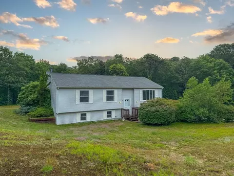 27 Treetop Way, Plymouth, MA 02360