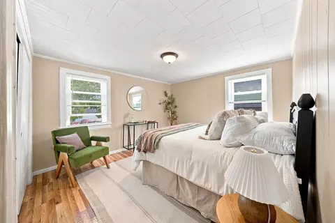 Bedroom - 231 County St, Fall River, MA 02723 photo 3 of 4
