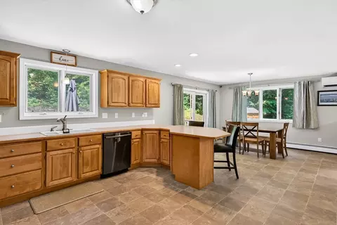 170 Queen Lake Rd, Phillipston, MA 01331 photo 2