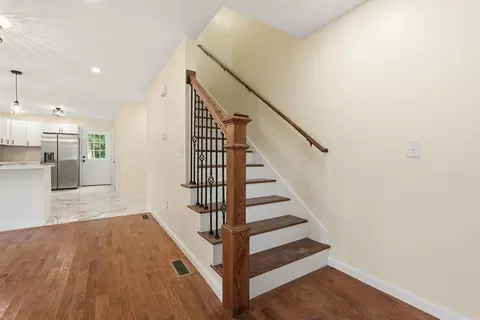 Entry Way - 44-42 Gilbert Ave, Springfield, MA 01119 photo 2 of 4