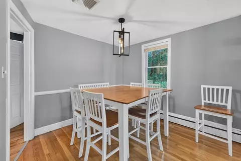 Dining - 462 Chestnut St, Needham, MA 02492 photo 2 of 4