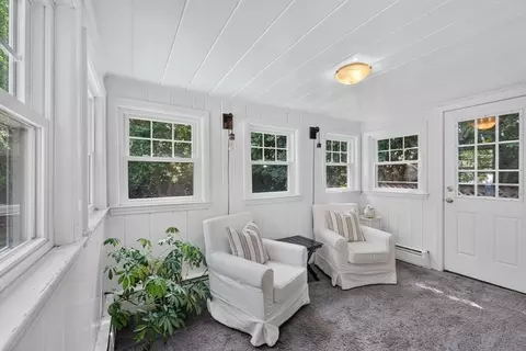Exterior - 462 Chestnut St, Needham, MA 02492 photo 10 of 11