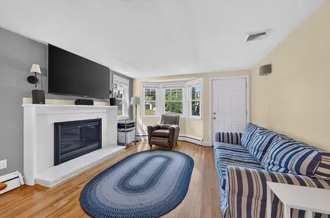 Living - 462 Chestnut St, Needham, MA 02492 photo 2 of 2