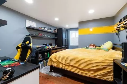 Bedroom - 40 Hillside Ave, Beverly, MA 01915 photo 1 of 3